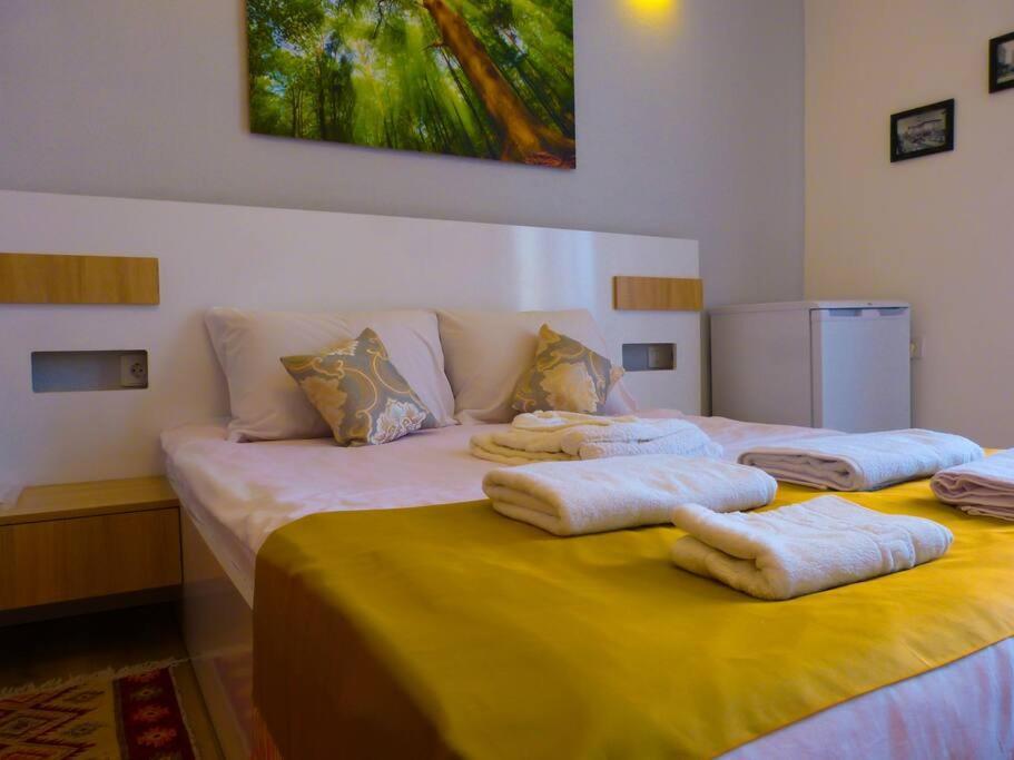 Live-Inn Stunning Apartment On Azneft Sq With President Palace & Old City Views Baku Ngoại thất bức ảnh